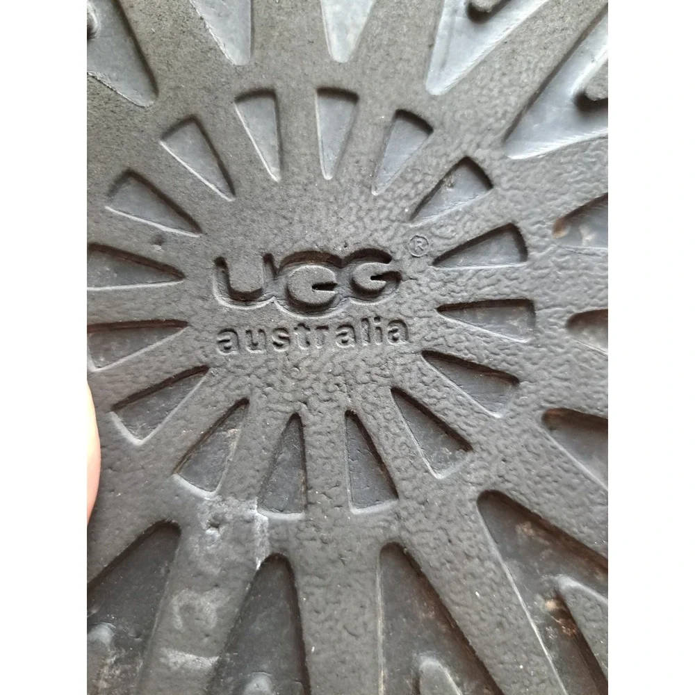 UGG Women's Black Suede Leather Shearing Lining Mid-calf Boots 9.5-10 Buttons